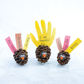 Fun & Crafty Ways to Give Thanks