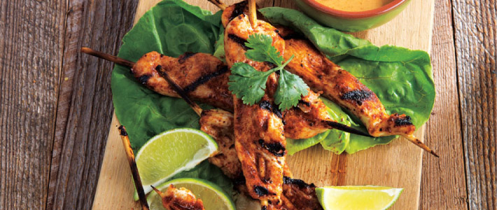 Grilled Chicken Saté with Peanut Dipping Sauce